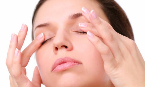 Massage da mắt