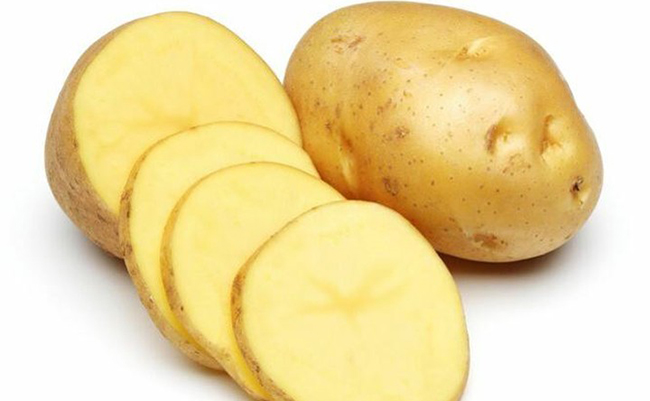 Tác dụng trị mụn bằng khoai tây